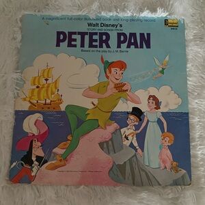 Walt Disney's Peter Pan 1969 LP Vinyl Record. Vintage with book.